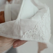 0883 Уголок пеленка с кружевом