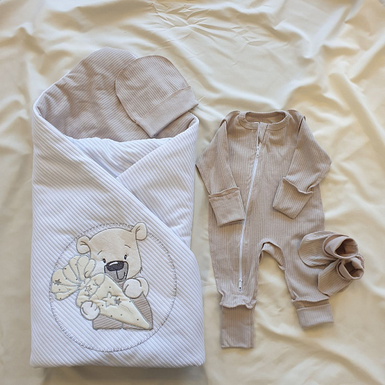 531 Комплект на выписку Мишка сладкоежка