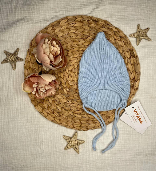 Б-301 Вязаная шапочка на завязках. Голубая