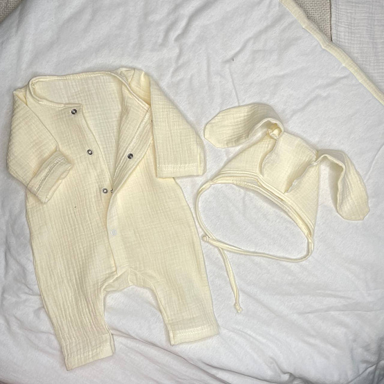 Б-221 Чепчик из муслина с ушками зайки